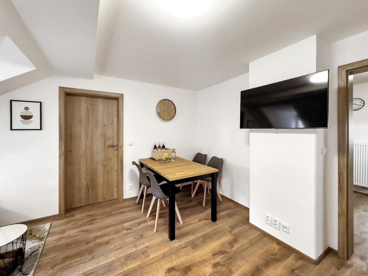 קרלובי וארי Apartment Katrin 2 מראה חיצוני תמונה